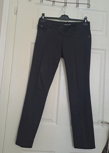 Siyah Kemerli Kadın Denim Pantolon