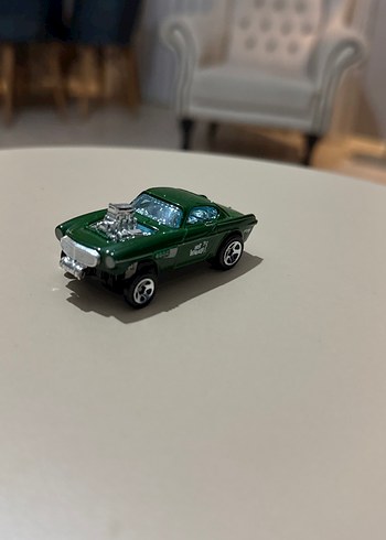 Parlak Yeşil Oyuncak Araba - Görsel 2