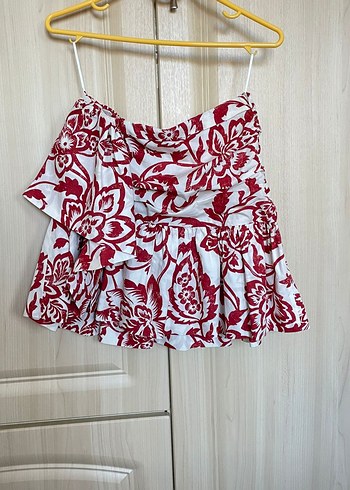 Kırmızı Çiçek Desenli Volanlı Mini Etek ve Crop Takım - Görsel 2