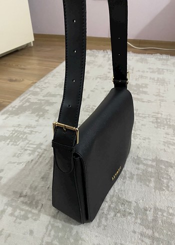  Beden siyah Renk Beymen Siyah Deri Tokalı Kadın Çanta