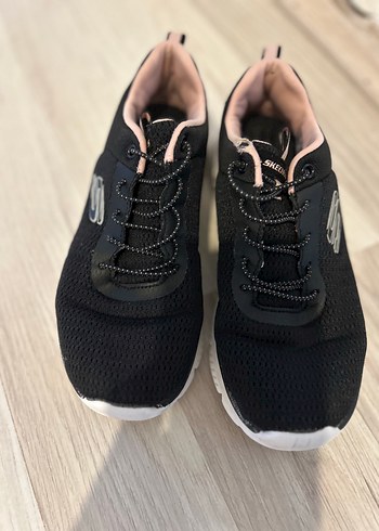 Kadın Siyah Spor Ayakkabı Bağcıklı