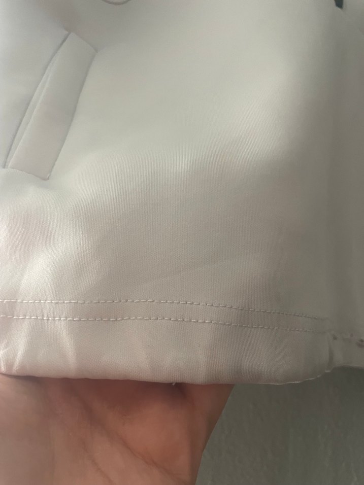 Yarım Fermuarlı Yüksek Yakalı Beyaz Sweatshirt - Görsel 5