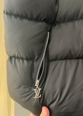 Kadın Siyah Fermuarlı Yüksek Yakalı şişme yelek - Görsel 2