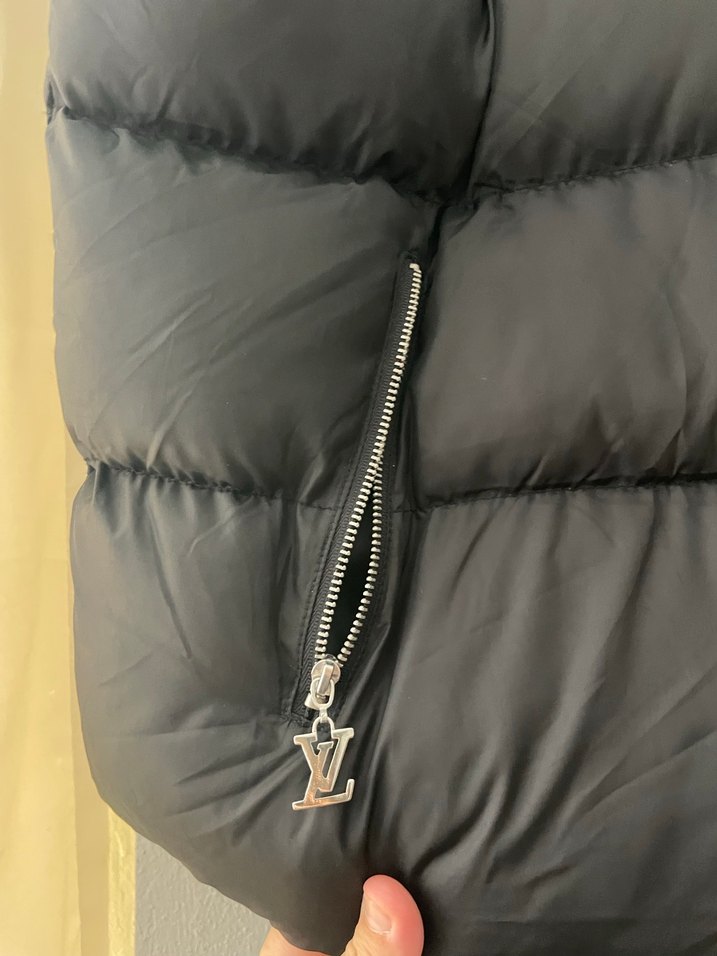 Kadın Siyah Fermuarlı Yüksek Yakalı şişme yelek - Görsel 2