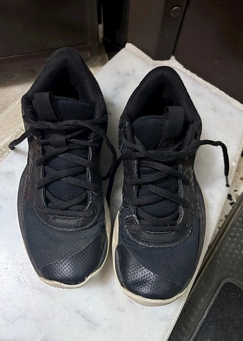 Under Armour 
Erkek Çocuk Siyah Bağcıklı Spor Ayakkabı - Görsel 3