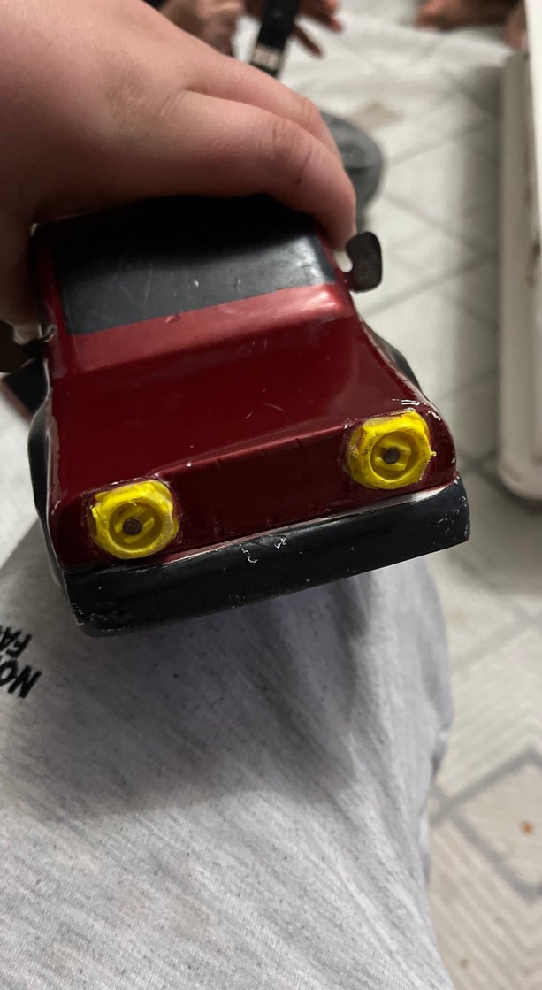 Koyu Kırmızı Oyuncak Araba - Görsel 2