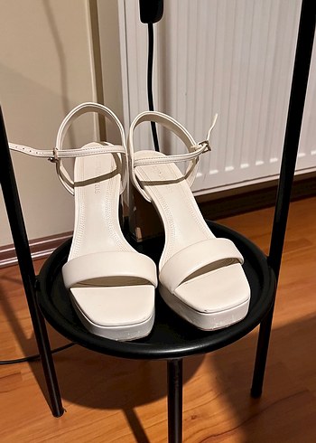 35 Beden Beyaz Minimalist Platform Topuklu Kadın Ayakkabı