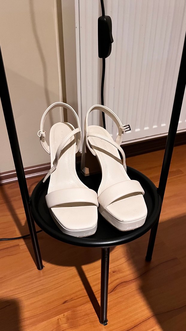 Beyaz Minimalist Platform Topuklu Kadın Ayakkabı - Görsel 2