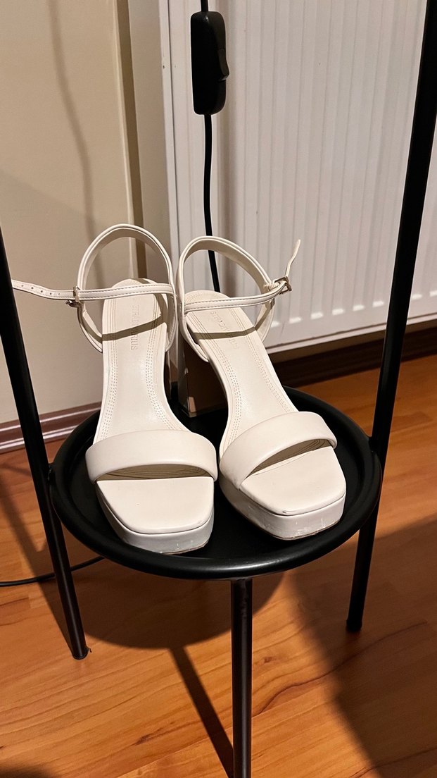 Beyaz Minimalist Platform Topuklu Kadın Ayakkabı - Görsel 3