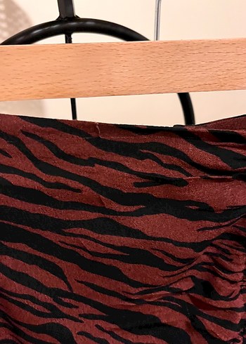 xs Beden kahverengi Renk Bordo Zebra Desenli Uzun Drapeli Etek