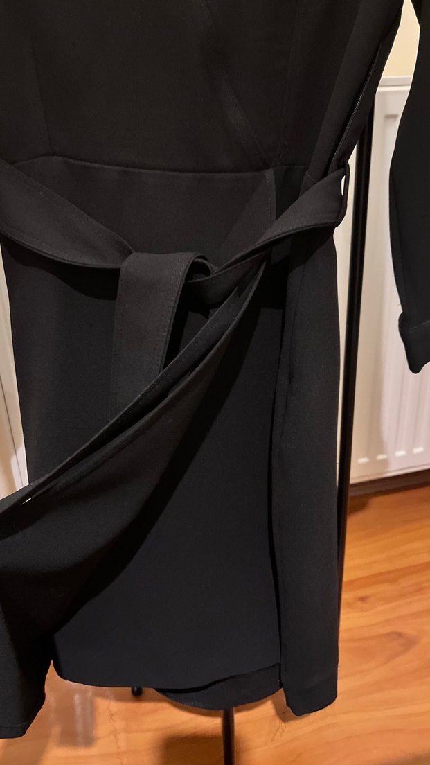 V Yaka Siyah Midi Kadın Elbise - Görsel 3