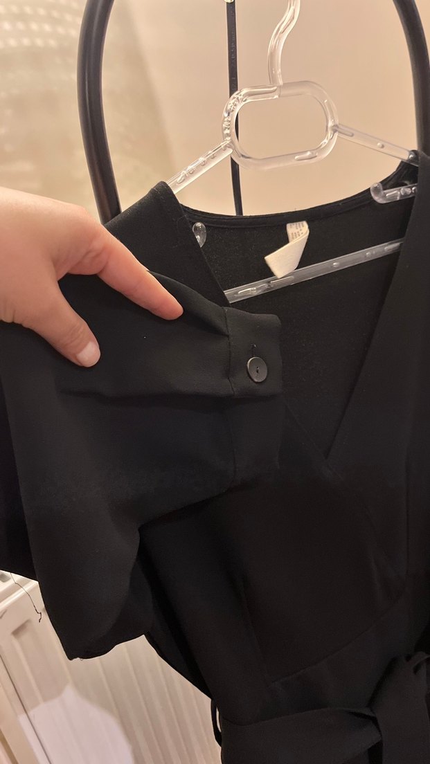 V Yaka Siyah Midi Kadın Elbise - Görsel 2