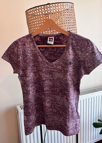 xs Beden Kadın Mor V Yakalı Batik Desenli Tişört