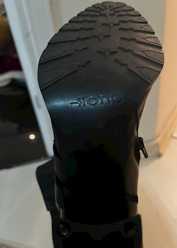 Hotiç marka sıfır sıyah topuklu bot - Görsel 4