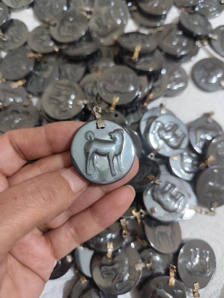 vintage kurt ve Fil Figürlü Kadın Kolye Ucu - Görsel 2