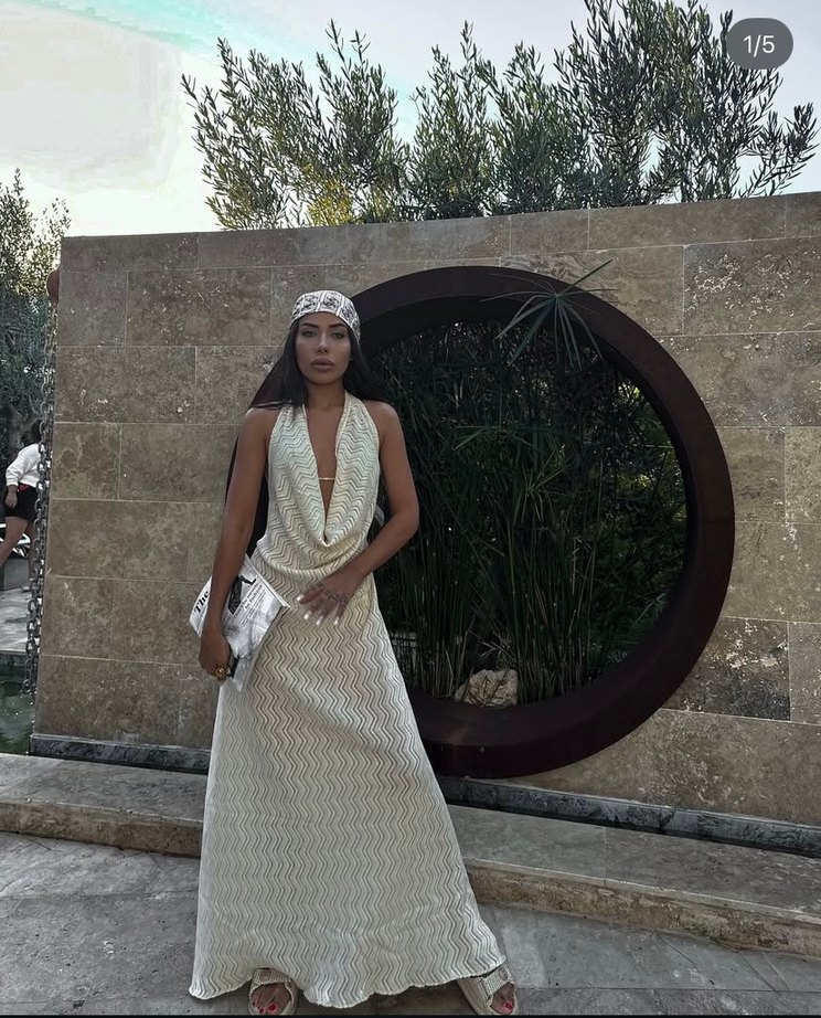 Beyaz V Yakalı Uzun Dantel PAREO - Görsel 3