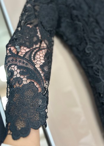 Koton Dantel Detaylı Siyah Uzun Kollu Elbise - Görsel 4