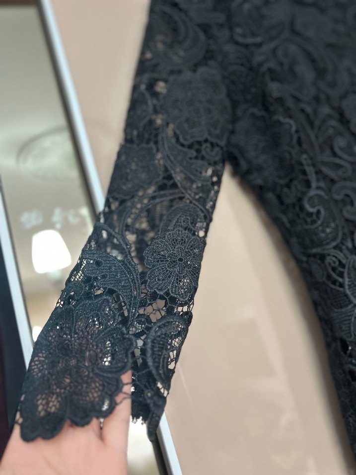 Koton Dantel Detaylı Siyah Uzun Kollu Elbise - Görsel 3