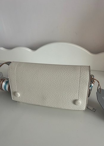 Yargıcı Bej Deri Kemerli Kadın Çanta - Görsel 4