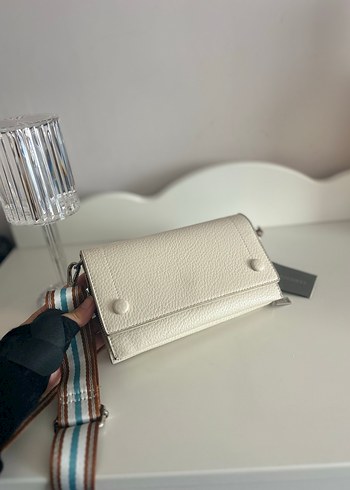 Yargıcı Bej Deri Kemerli Kadın Çanta - Görsel 6