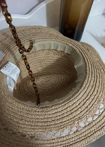 Yargıcı Zincir Detaylı Hasır Şapka - Görsel 3