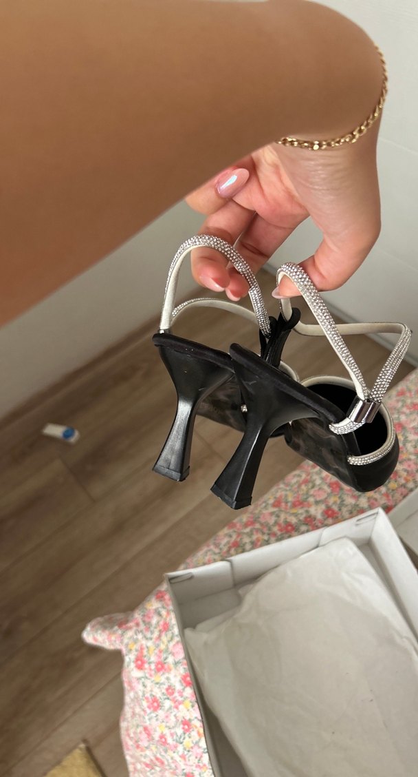 Klasik Elegan Siyah Beyaz Tokalı Stiletto - Görsel 3