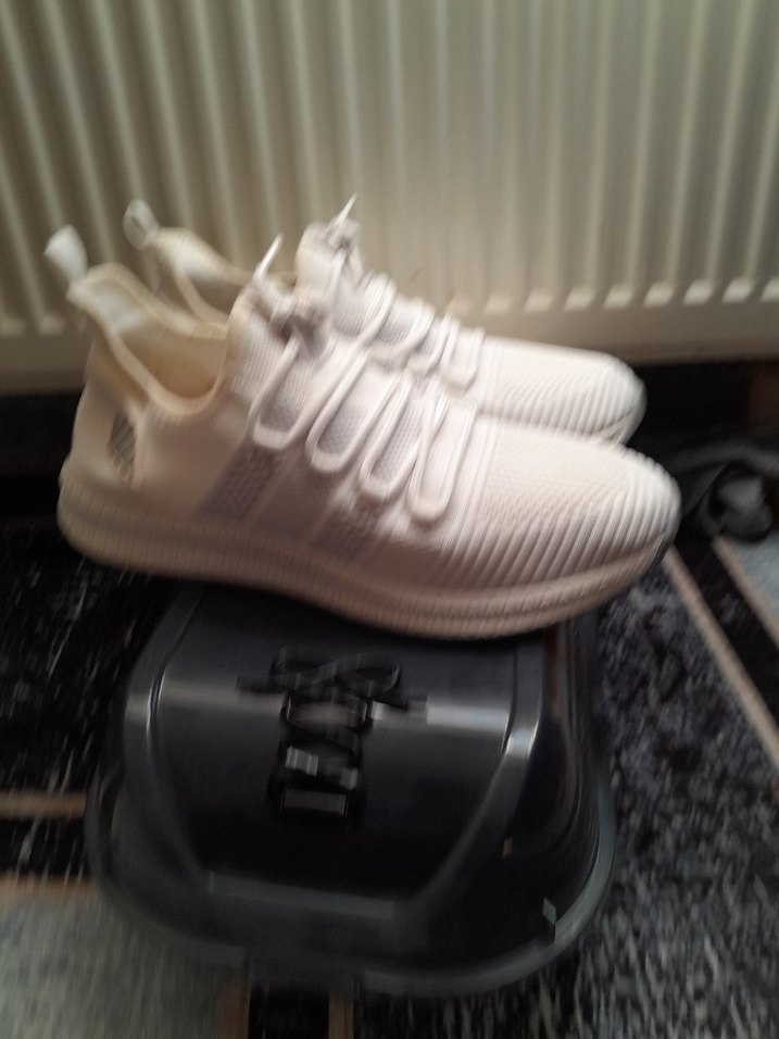 Beyaz Bağcıklı Spor Sneakers - Görsel 4