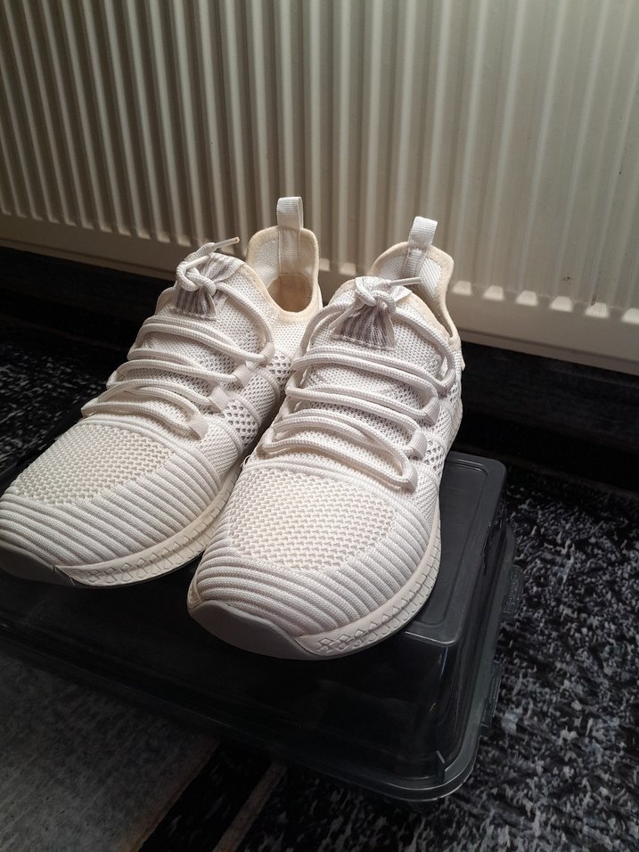 Beyaz Bağcıklı Spor Sneakers - Görsel 2