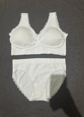 Beyaz Dantel Detaylı Spor Sütyen ve Külot Takımı
