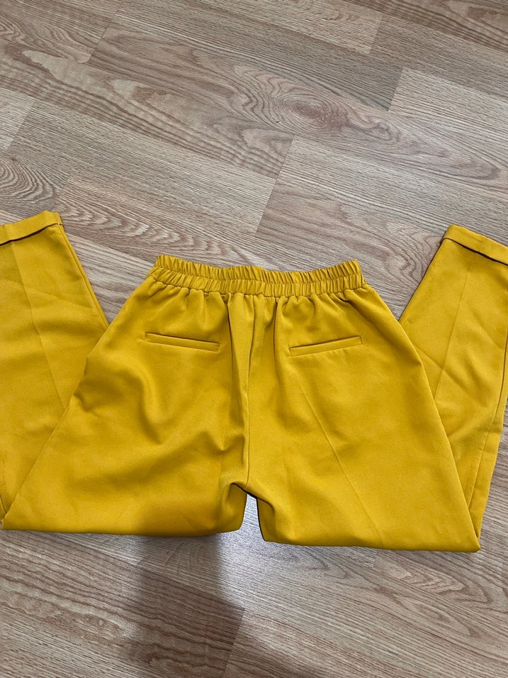 Sarı Pilili Kadın Kumaş Pantolon - Görsel 3