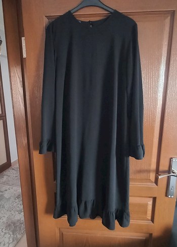 Uzun Kollu Siyah Fırfırlı Kadın Tunik