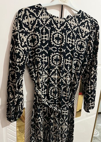 Zara Zincir Detaylı Bohem Desenli Uzun Siyah Elbise