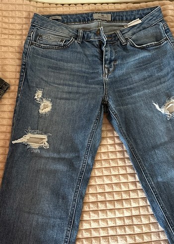 Mavi Bol Kesim Yırtık Denim Kadın Pantolon - Görsel 2