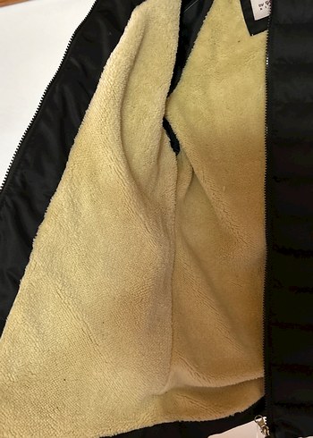 Siyah Kürklü Kadın Mont - Görsel 3