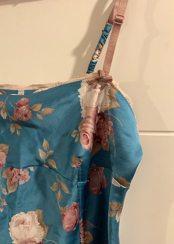 Mavi Çiçekli Askılı Gecelik - Görsel 2