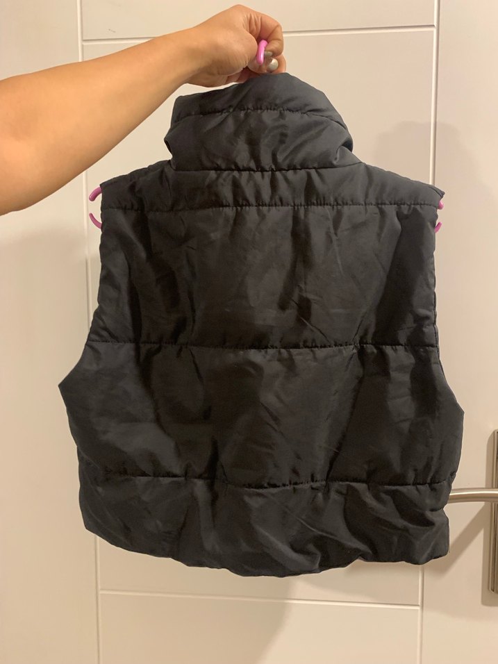 Siyah Fermuarlı Yüksek Yakalı Kadın Yelek - Görsel 3