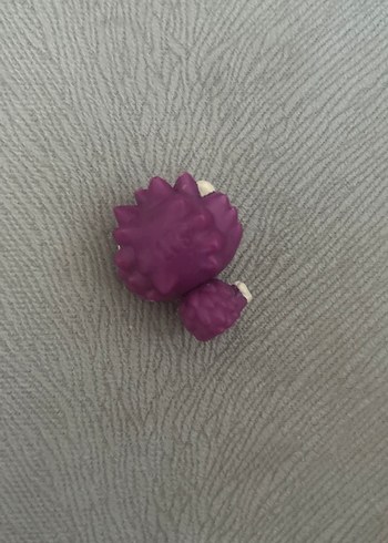 Mor ve Gri Mini Aksiyon Figürü