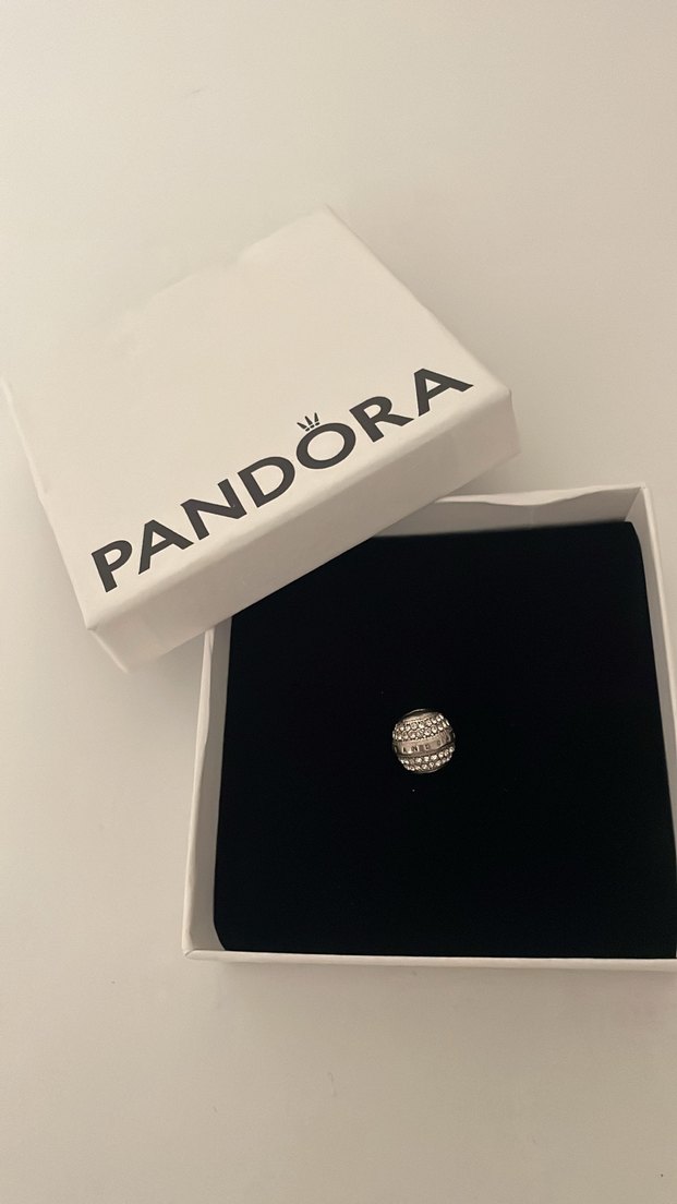 Pandora Beyaz Boncuklu Kadın Charm - Görsel 2