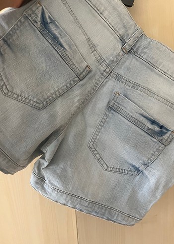 LC Waikiki Düğmeli Mavi Kısa Denim Şort