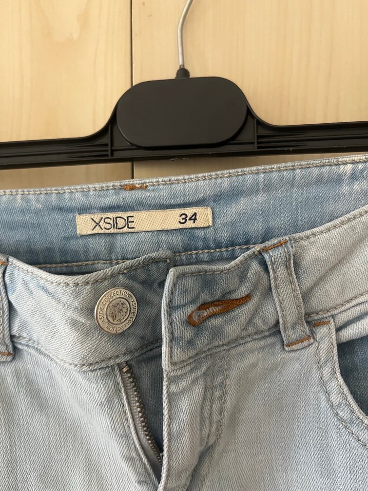 Düğmeli Mavi Kısa Denim Şort - Görsel 3