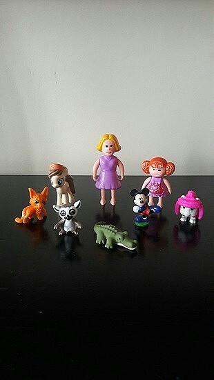 8 parca mini figur oyuncak