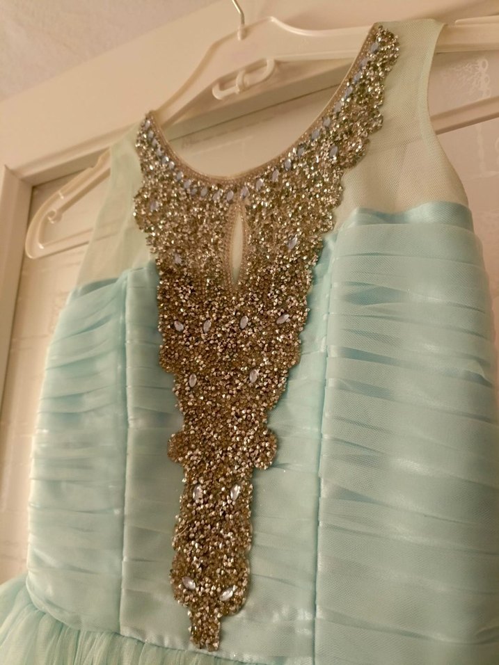 Bebe mavisi simli Uzun Abiye Elbise V Yaka Drapeli - Görsel 4