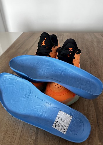 Turuncu Renkli Basketbol Ayakkabısı Zion 4 - Görsel 3