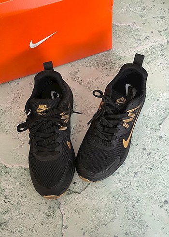 NIKE AİR SPOR AYAKKABI