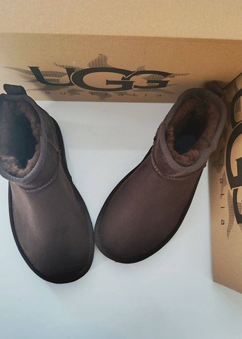 40 Beden UGG Kahverengi Süet Bot