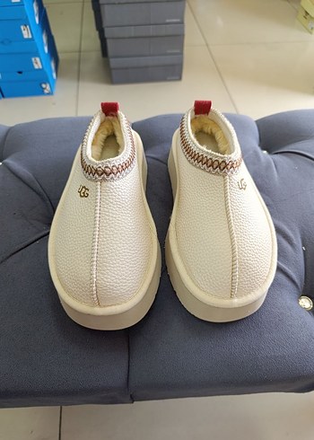 36 Beden beyaz Renk UGG TAZZ TERLİK