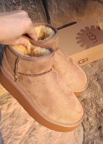 Ugg UGG PLATFORM BOT