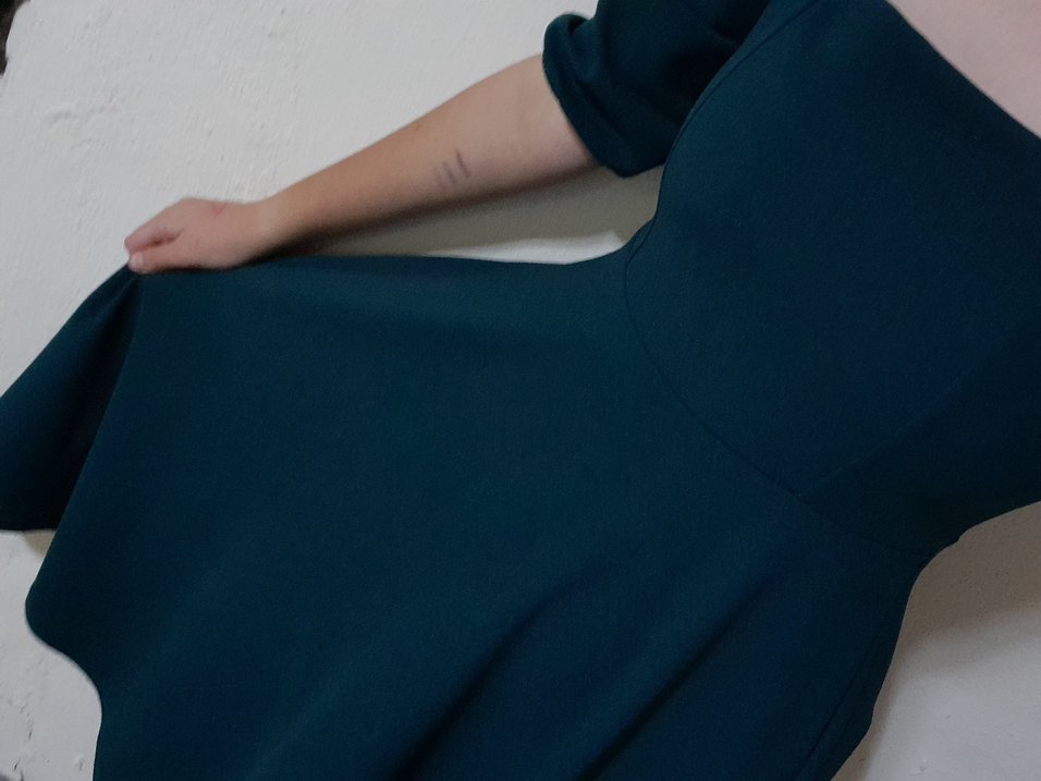 Kadın Yeşil Midi Elbise, Kayık Yaka, İnce Askılı - Görsel 5