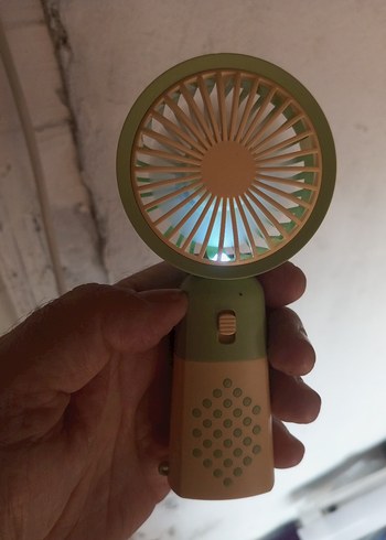 Hafif Yeşil Mini El Vantilatörü ışıklı kademeli şarjlı süper al - Görsel 2