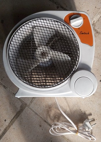 Beyaz ve gri masaüstü vantilatör - Görsel 2